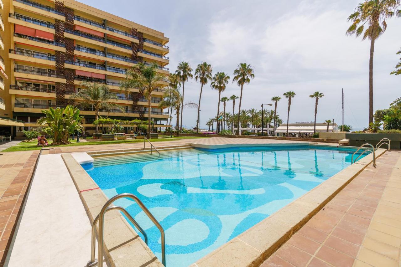 First Line , Cosy And Comfortable + Swimming Pool Torremolinos Extérieur photo